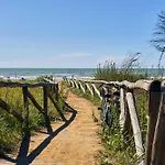 Апартаменти Cozy Flat With Sea View Balcony-beahost *