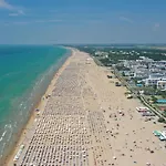Апартаменти Cozy Flat With Sea View Balcony-beahost